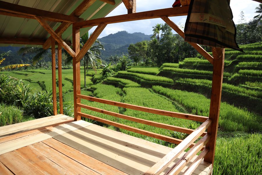 Teras dengan pemandangan alam
